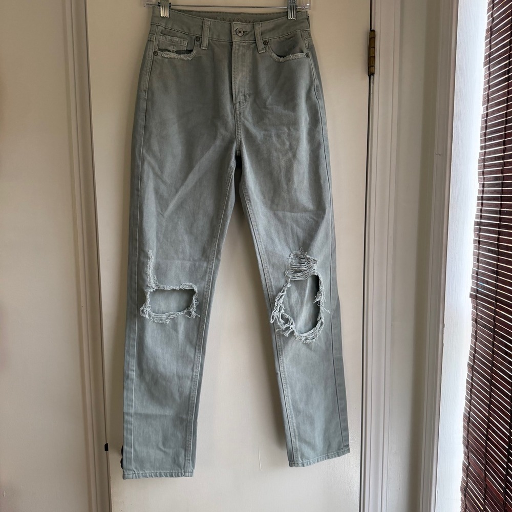 American Eagle High-Waisted Mom Jeans Distressed Sage Green Denim Size 0 Long